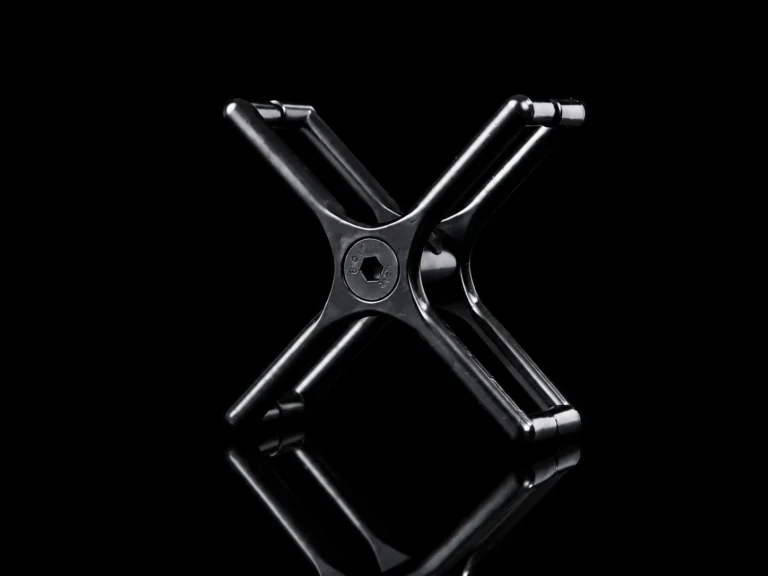 Fixing & Suspension Systems — Fixing detail 014