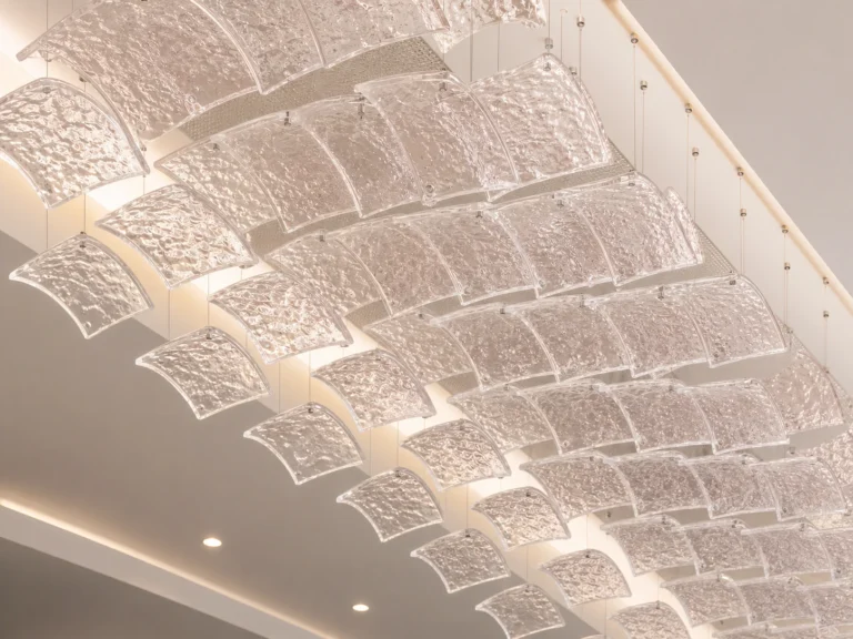Curved Crystal Tiles — Application reference 007
